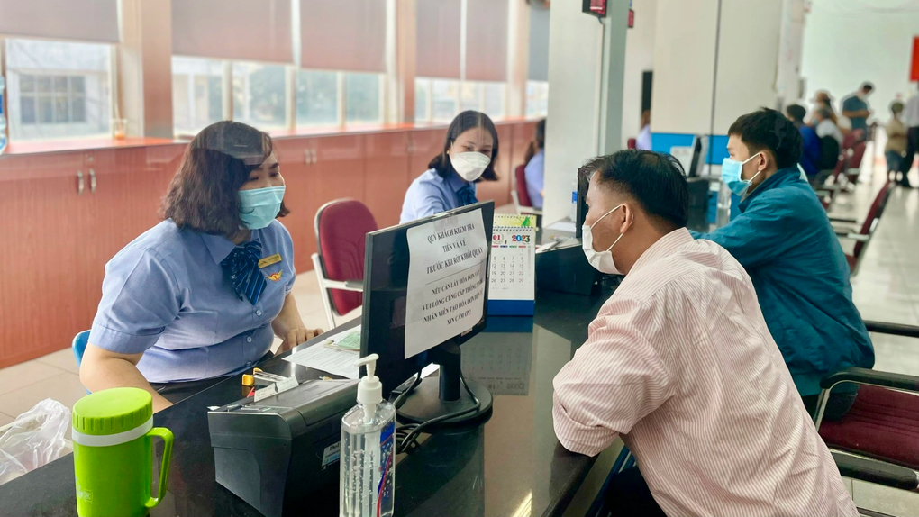 Ngày 25/10, bắt đầu bán vé tàu Tết Quý Mão 2023 - 1 Ngày 25/10, bắt đầu bán vé tàu Tết Quý Mão 2023 - 1