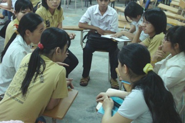 Nên cho trẻ khiếm thính học hòa nhập 