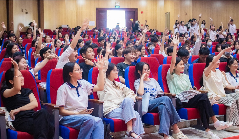 ترتيبات الجامعة: ضرورة نقل المدارس الحكومية إلى وزارة التربية والتعليم بشكل حاسم - 4 Sắp xếp đại học: Cần kiên quyết chuyển các trường công lập về Bộ GDĐT - 4