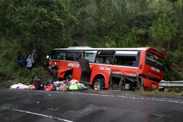 Phó Thủ tướng biểu dương tài xế hy sinh mình cứu hàng chục hành khách