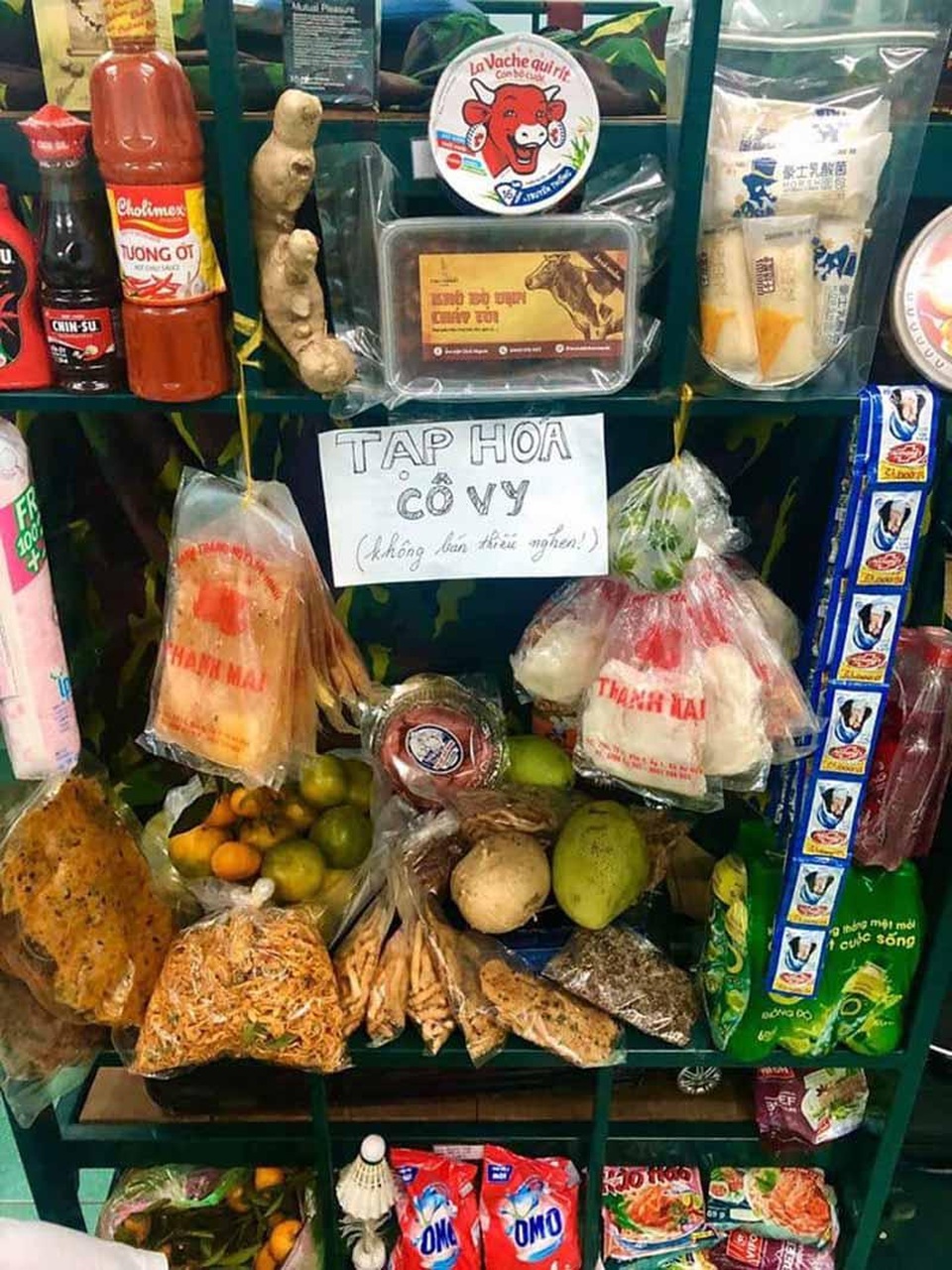 Chàng trai trở về từ Séc mở “tiệm tạp hóa Cô Vy” trong khu cách ly - 5 Chàng trai trở về từ Séc mở “tiệm tạp hóa Cô Vy” trong khu cách ly - 5