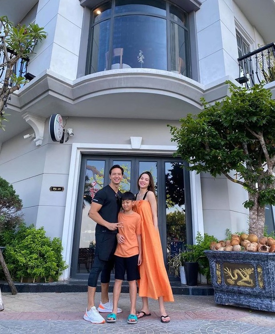 Thanh Lam, Hồ Ngọc Hà tìm được hạnh phúc mới sau đổ vỡ hôn nhân - 11 Thanh Lam, Hồ Ngọc Hà tìm được hạnh phúc mới sau đổ vỡ hôn nhân - 11