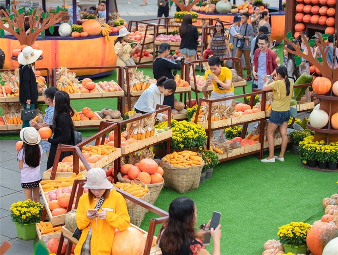 Vé cáp treo lên Bà Nà chơi Happy Halloween giảm còn 300.000 đồng, dành cho du khách Miền Trung, Tây Nguyên - Ảnh 1. Vé cáp treo lên Bà Nà chơi Happy Halloween giảm còn 300.000 đồng, dành cho du khách Miền Trung, Tây Nguyên - Ảnh 1.