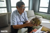 Vị tiến sĩ 18 năm sống cùng 70 bộ hài cốt, "đánh thức" cô gái 2000 năm tuổi