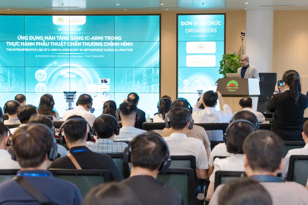 Phẫu thuật thoái hóa cột sống: Hồi phục nhanh, tránh biến chứng nhờ công nghệ C-arm 3D - 1 Phẫu thuật thoái hóa cột sống: Hồi phục nhanh, tránh biến chứng nhờ công nghệ C-arm 3D - 1