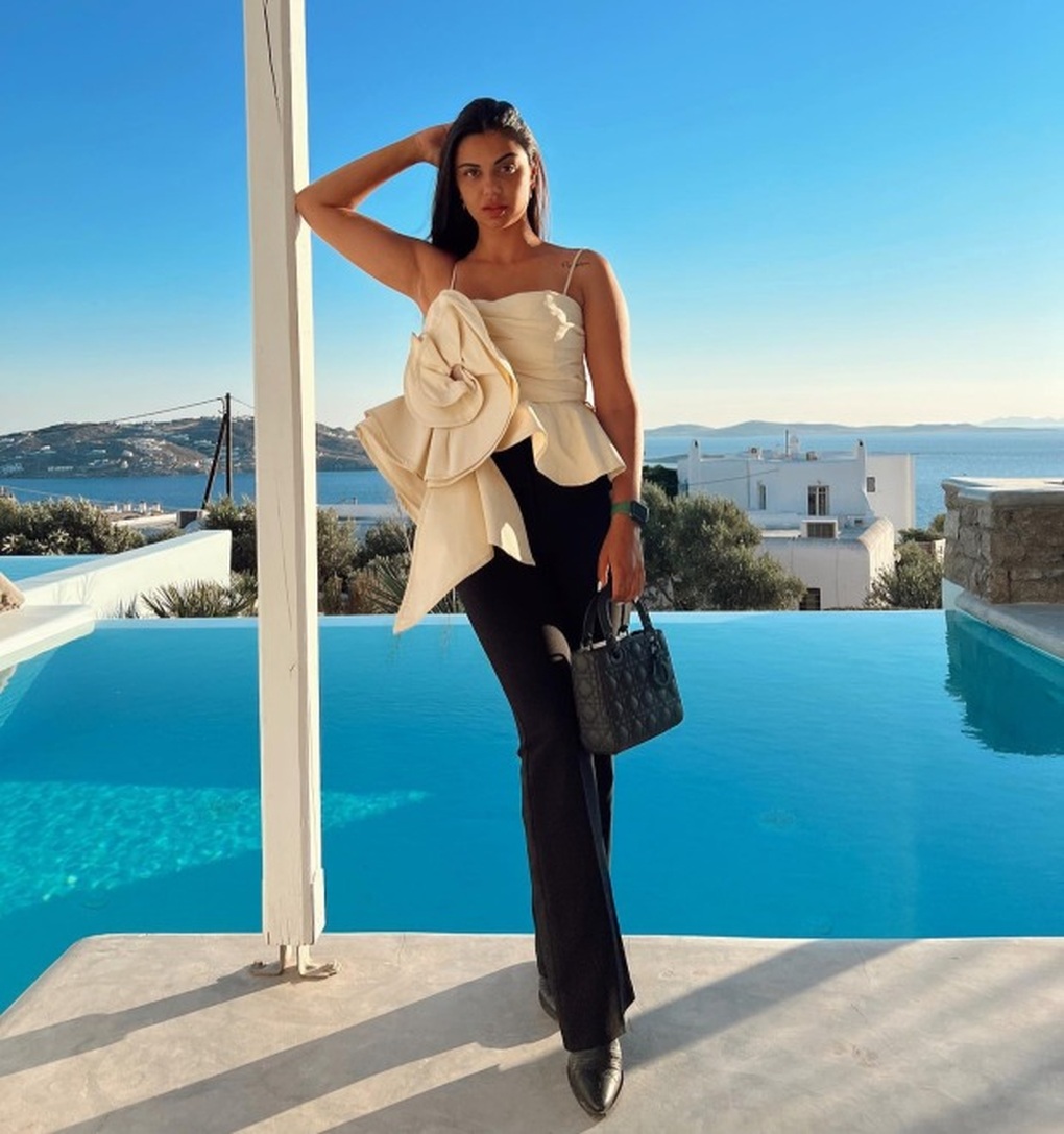 Vẻ đẹp nóng bỏng, cuốn hút của bạn gái tân binh đắt giá Chelsea - 8 Vẻ đẹp nóng bỏng, cuốn hút của bạn gái tân binh đắt giá Chelsea - 8