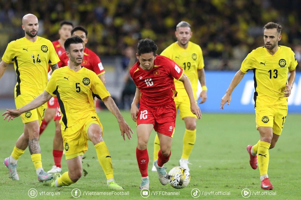 Malaysische Zeitung äußert sich positiv über die Position des vietnamesischen Teams - 1 Báo Malaysia nói thắng về vị thế của đội tuyển Việt Nam - 1