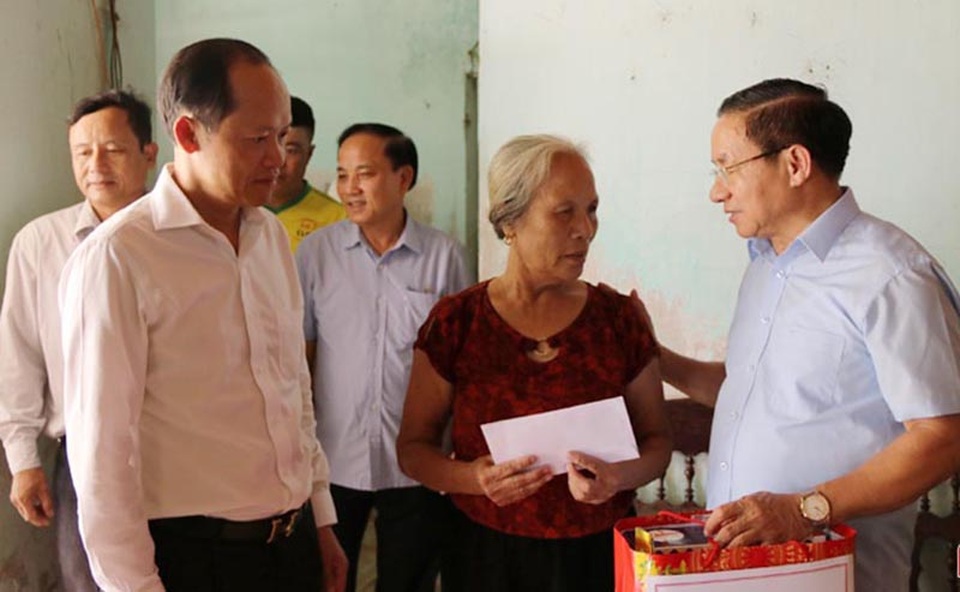 Hà Tĩnh: Thực hiện tốt công tác chăm sóc người có công với cách mạng - 1 Hà Tĩnh: Thực hiện tốt công tác chăm sóc người có công với cách mạng - 1