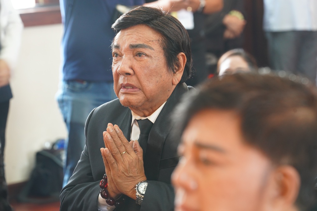 NSƯT Thoại Mỹ khóc nấc, kể về lần cuối gặp mặt NSND Diệp Lang - 2 NSƯT Thoại Mỹ khóc nấc, kể về lần cuối gặp mặt NSND Diệp Lang - 2