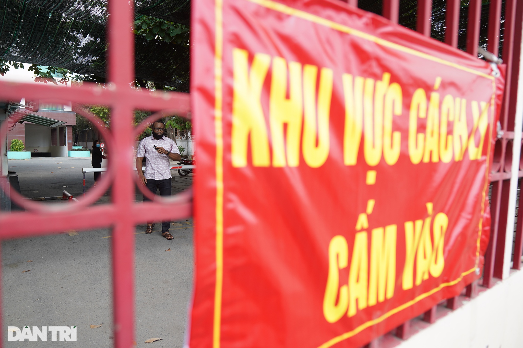 Cuộc sống bình thường mới bên trong khu phong tỏa - 5 Cuộc sống bình thường mới bên trong khu phong tỏa - 5