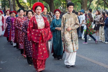 Bảo Tín Mạnh Hải đồng hành cùng giới trẻ tại Lễ hội Việt Phục "Bách hoa hỷ sự"
