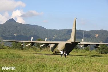 Nỗ lực đưa máy bay C-119 về sân bay Tà Cơn trong năm nay