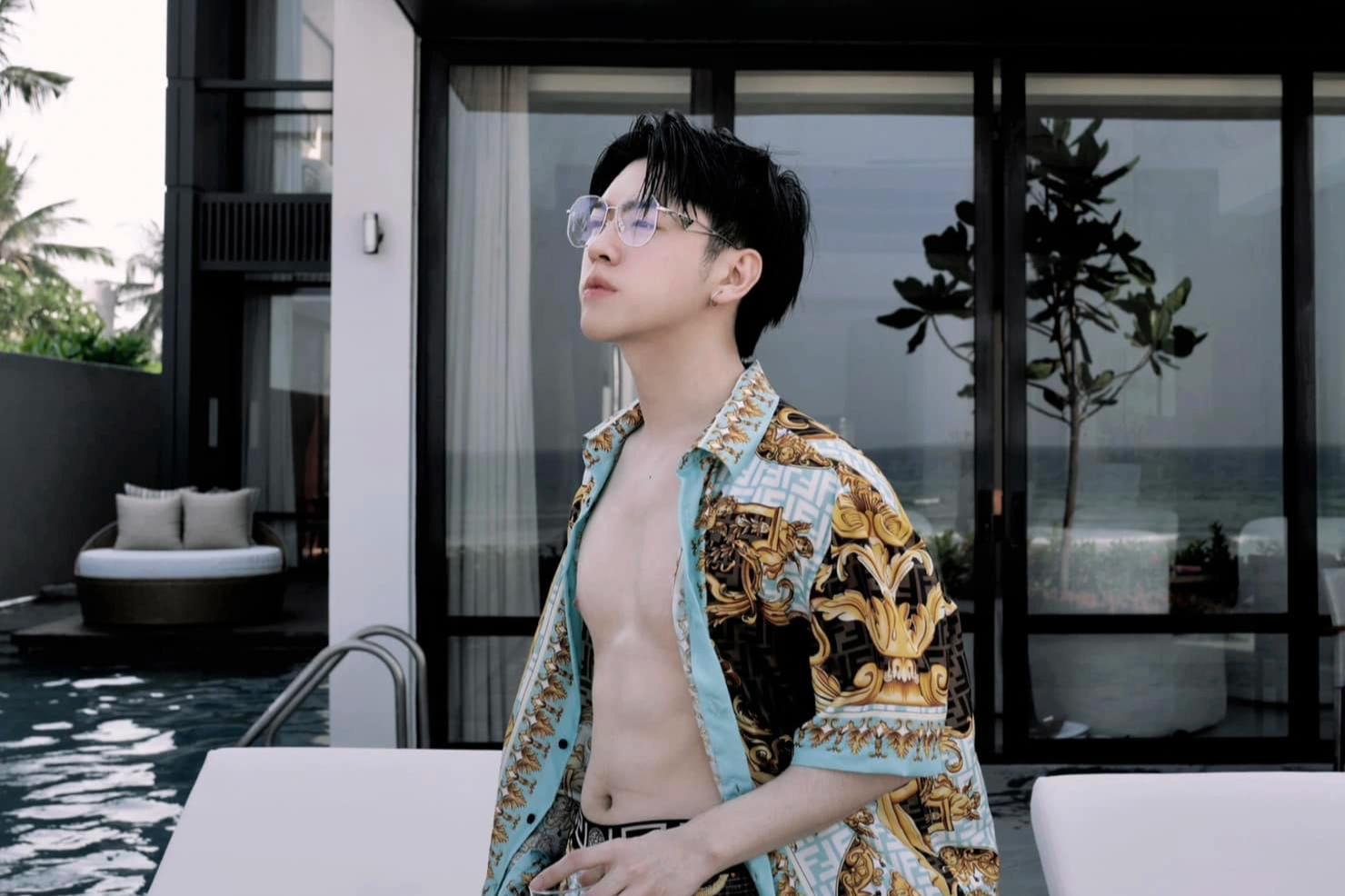 Tuan muda Hanoi membuat kehebohan Siapa orang itu dengan tiba-tiba melamar pacarnya - 6 Thiếu gia Hà thành gây sốt tại Người ấy là ai bất ngờ cầu hôn bạn gái - 6