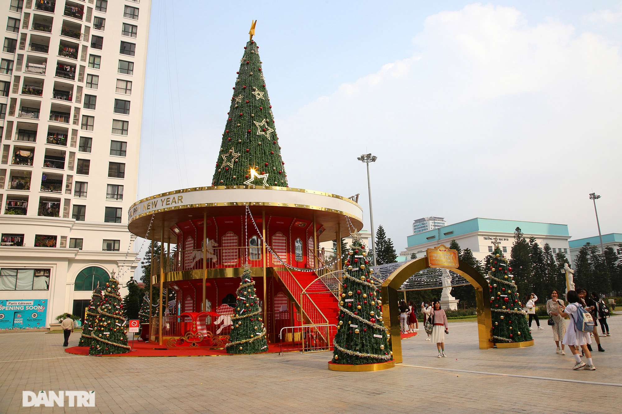 Những điểm check-in Noel đẹp khó cưỡng không thể bỏ qua tại Hà Nội - 1 Những điểm check-in Noel đẹp khó cưỡng không thể bỏ qua tại Hà Nội - 1