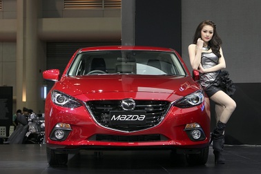 Ô tô giảm giá liên tục - Cơ hội tốt để mua xe?