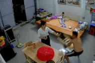 Người phụ nữ báo công an sau cả chục năm 3 mẹ con "chịu đòn chồng"