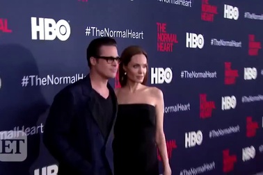 Brad Pitt và Angelina Jolie ly dị sau 2 năm chung sống