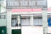 UBND tỉnh Cà Mau chỉ đạo xử lý việc cắt hợp đồng lao động sai quy định