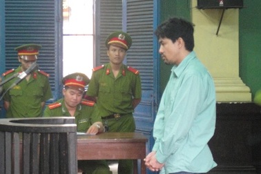 Người yêu bị sàm sỡ, họa sĩ đâm chết bạn nhậu 