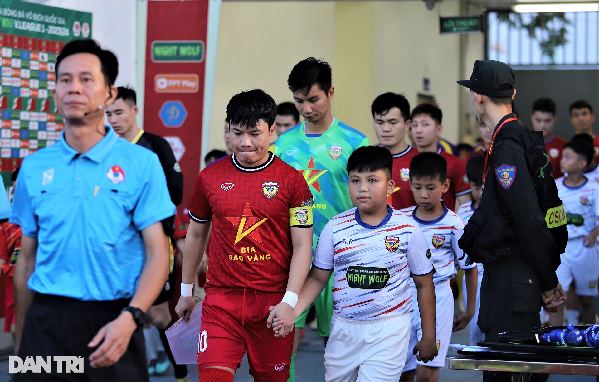 Hồng Lĩnh Hà Tĩnh rượt đuổi tỷ số kịch tính Hà Nội FC trong trận hòa 2-2 - 1 Hồng Lĩnh Hà Tĩnh rượt đuổi tỷ số kịch tính Hà Nội FC trong trận hòa 2-2 - 1