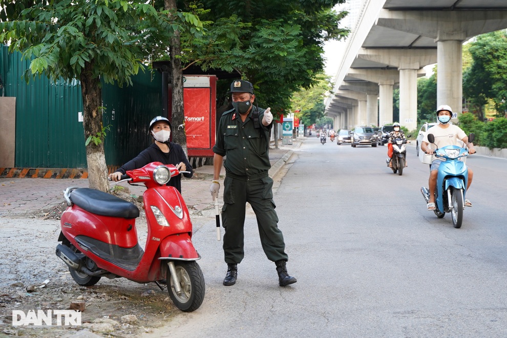 Tổ công tác đặc biệt đón lõng, bắt hàng loạt phương tiện né chốt kiểm dịch - 10 Tổ công tác đặc biệt đón lõng, bắt hàng loạt phương tiện né chốt kiểm dịch - 10