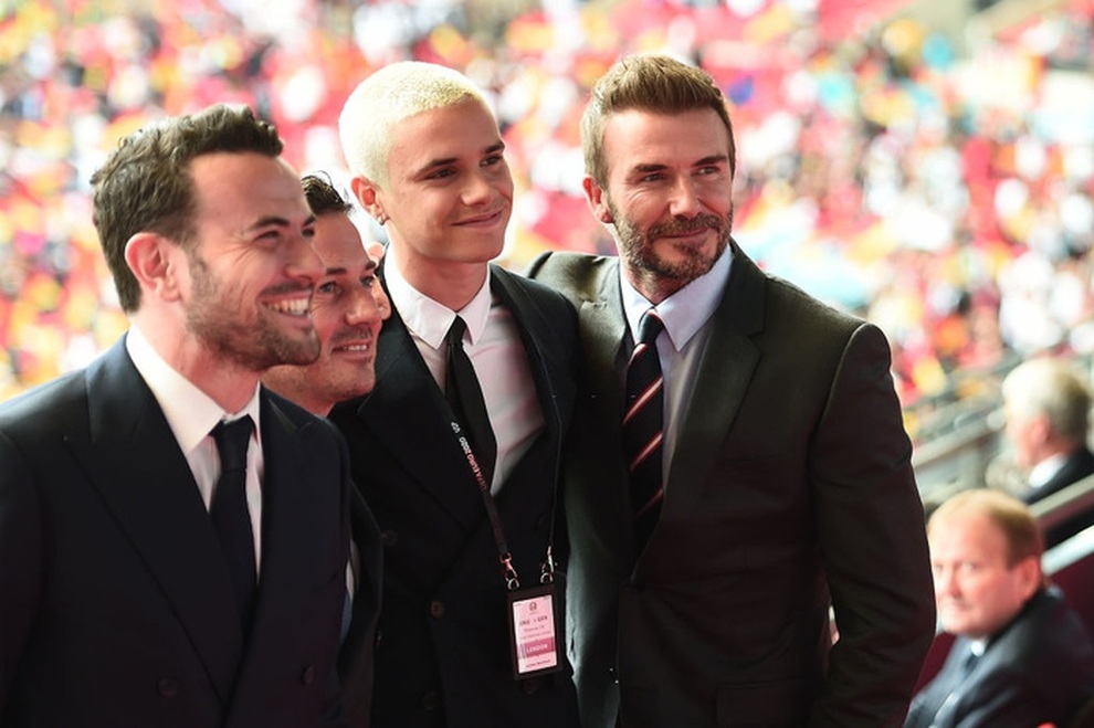 David Beckham đẹp trai nổi bật khi đi xem Euro 2020 - 2 David Beckham đẹp trai nổi bật khi đi xem Euro 2020 - 2
