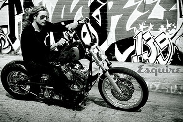 Brad Pitt thừa nhận có rất ít bạn