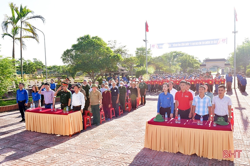 Viettel Construction kết hợp cùng Suntek đưa ánh sáng về nghĩa trang liệt sĩ - 1