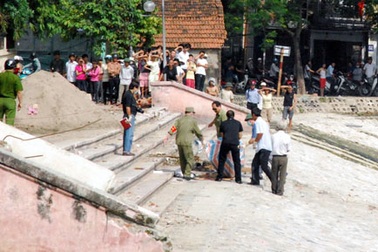 Xác người đàn ông nổi trên hồ Hoàng Cầu