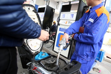 Qui định mới về kinh doanh xăng dầu: Kiểm soát tăng giá, không hạn chế mức, số lần giảm giá