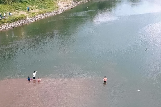 Hà Tĩnh: Học sinh lớp 9 đuối nước thương tâm khi cùng bạn tắm sông Ngàn Phố - Ảnh 1.