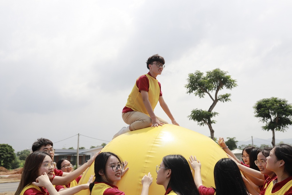Hơn 100 học sinh tham gia chương trình trải nghiệm Thủ lĩnh tài ba - 6 Hơn 100 học sinh tham gia chương trình trải nghiệm Thủ lĩnh tài ba - 6