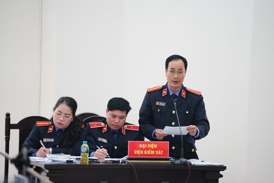 Cựu Giám đốc CDC Hà Nội bị đề nghị 10 - 11 năm tù - 1 Cựu Giám đốc CDC Hà Nội bị đề nghị 10 - 11 năm tù - 1