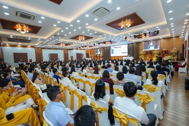 VA Schools ra mắt bộ nhận diện thương hiệu mới: Trường học của sự lắng nghe