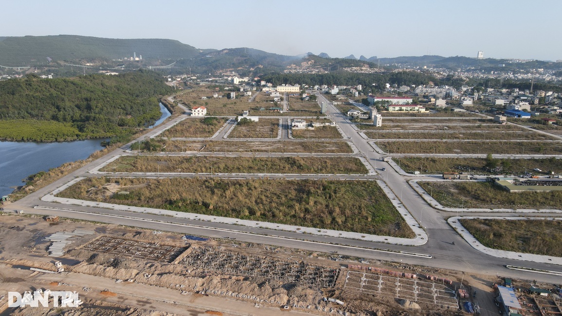 Phát hiện 2 doanh nghiệp bán chui dự án bất động sản giữa Hà Nội - 2 Phát hiện 2 doanh nghiệp bán chui dự án bất động sản giữa Hà Nội - 2