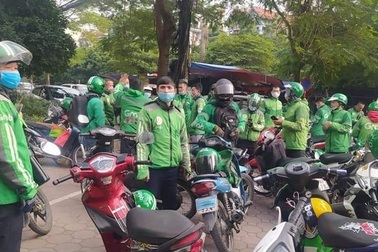 "Xe ôm" Grab: Nghe danh "đối tác" mà sang, chúng tôi chẳng được đàm phán