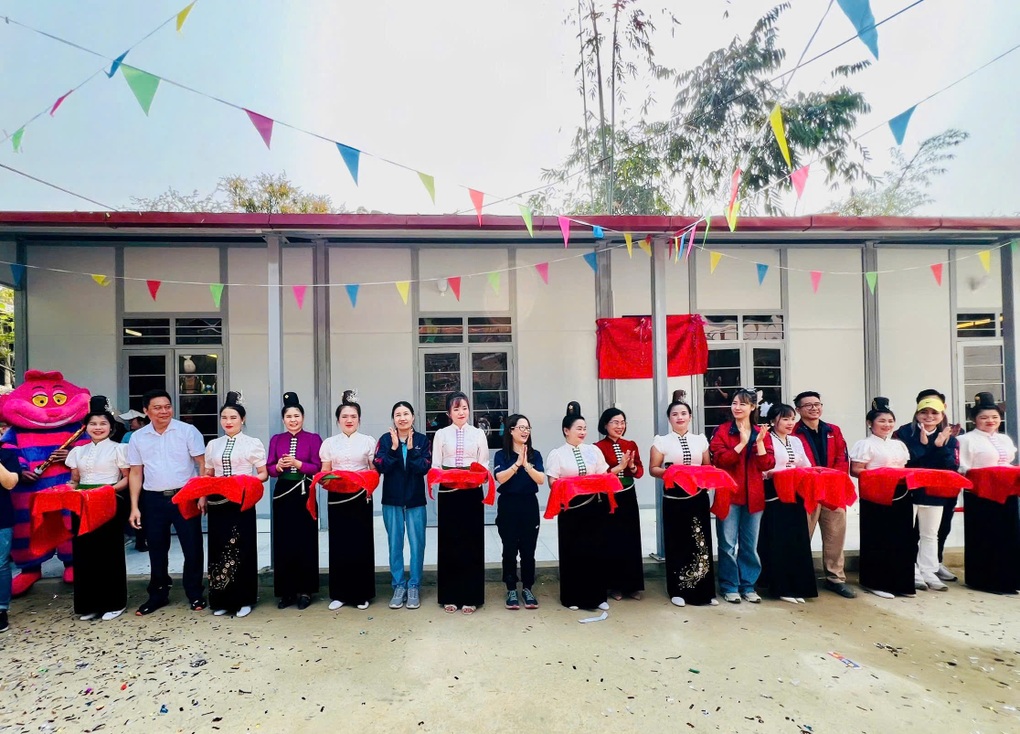 Khánh thành điểm trường tại Sơn La do Unicity Marketing Việt Nam tài trợ - 1 Khánh thành điểm trường tại Sơn La do Unicity Marketing Việt Nam tài trợ - 1