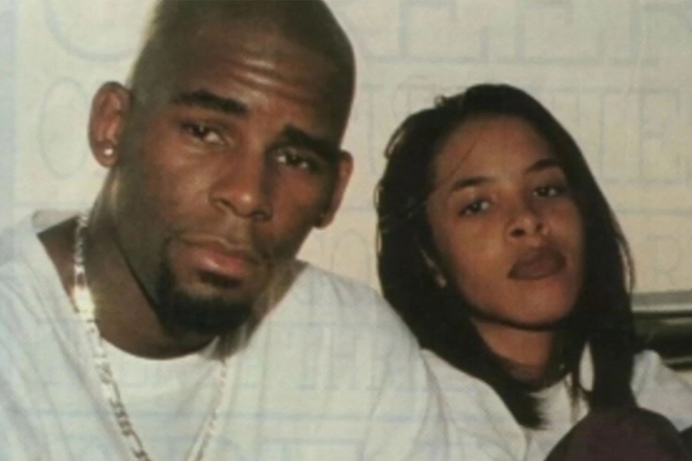Ông hoàng nhạc RB R.Kelly bị kết tội buôn bán, xâm hại tình dục trẻ em - 2 Ông hoàng nhạc RB R.Kelly bị kết tội buôn bán, xâm hại tình dục trẻ em - 2