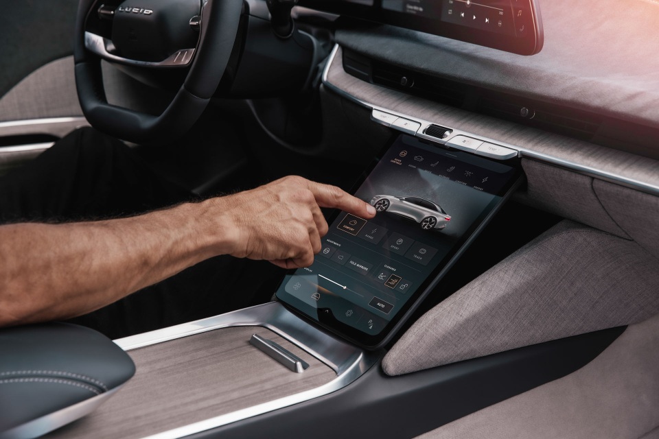 Sedan thể thao chạy điện Lucid Air - đối thủ cực gắt của Tesla - 16 Sedan thể thao chạy điện Lucid Air - đối thủ cực gắt của Tesla - 16