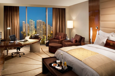 Hành khách khi ngủ ở khách sạn tại sao nên bật đèn nhà vệ sinh xuyên đêm?