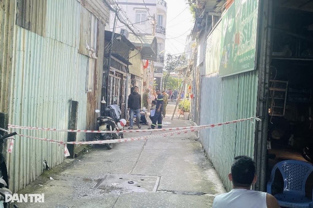 Cháy nhà ở TPHCM, một người tử vong - 1