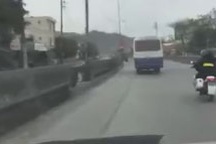 Truy tìm xe vi phạm trốn chạy công an, "làm loạn" trên quốc lộ