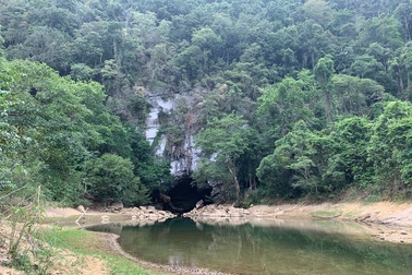 Ấn tượng khó quên trong cuộc hành trình khám phá hệ thống hang Tú Làn