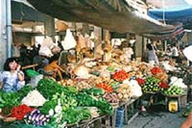 Người ăn lương “méo mặt” vì xăng tăng giá