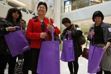 Gần 100 triệu người Trung Quốc đi du lịch nước ngoài năm 2013