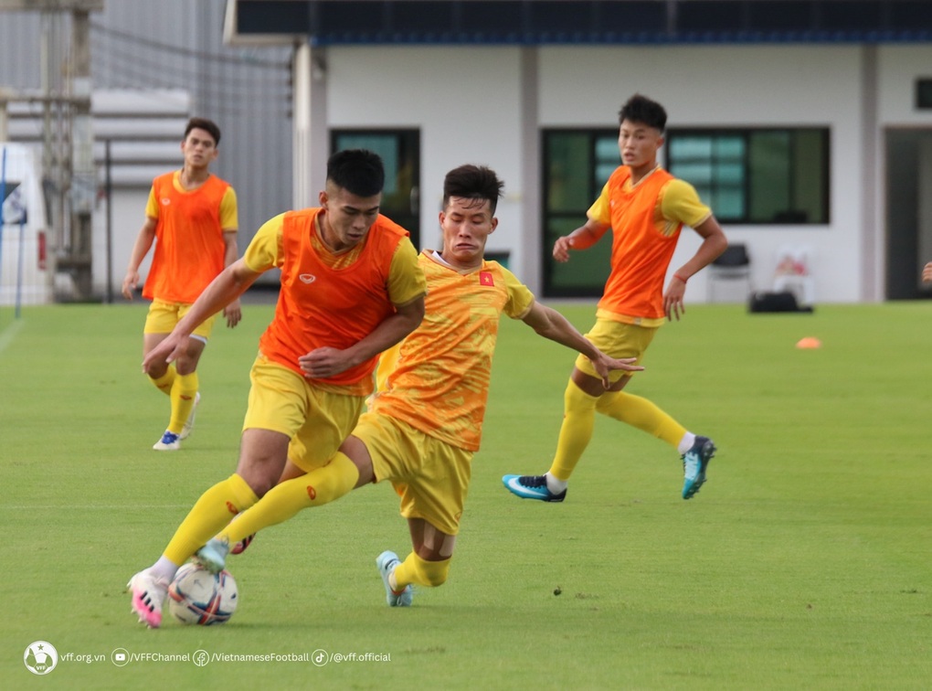 U23 Việt Nam đấu tập nội bộ với U23 Bahrain tại Thái Lan - 2 U23 Việt Nam đấu tập nội bộ với U23 Bahrain tại Thái Lan - 2
