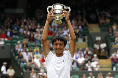 Nam thiếu niên Nhật Bản vô địch giải trẻ Wimbledon 2019