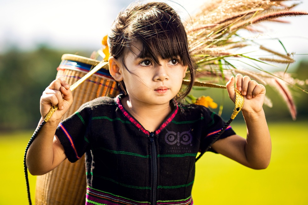 Bộ ảnh cô bé có đôi mắt Pleiku gây sốt cộng đồng mạng - 5 Bộ ảnh cô bé có đôi mắt Pleiku gây sốt cộng đồng mạng - 5