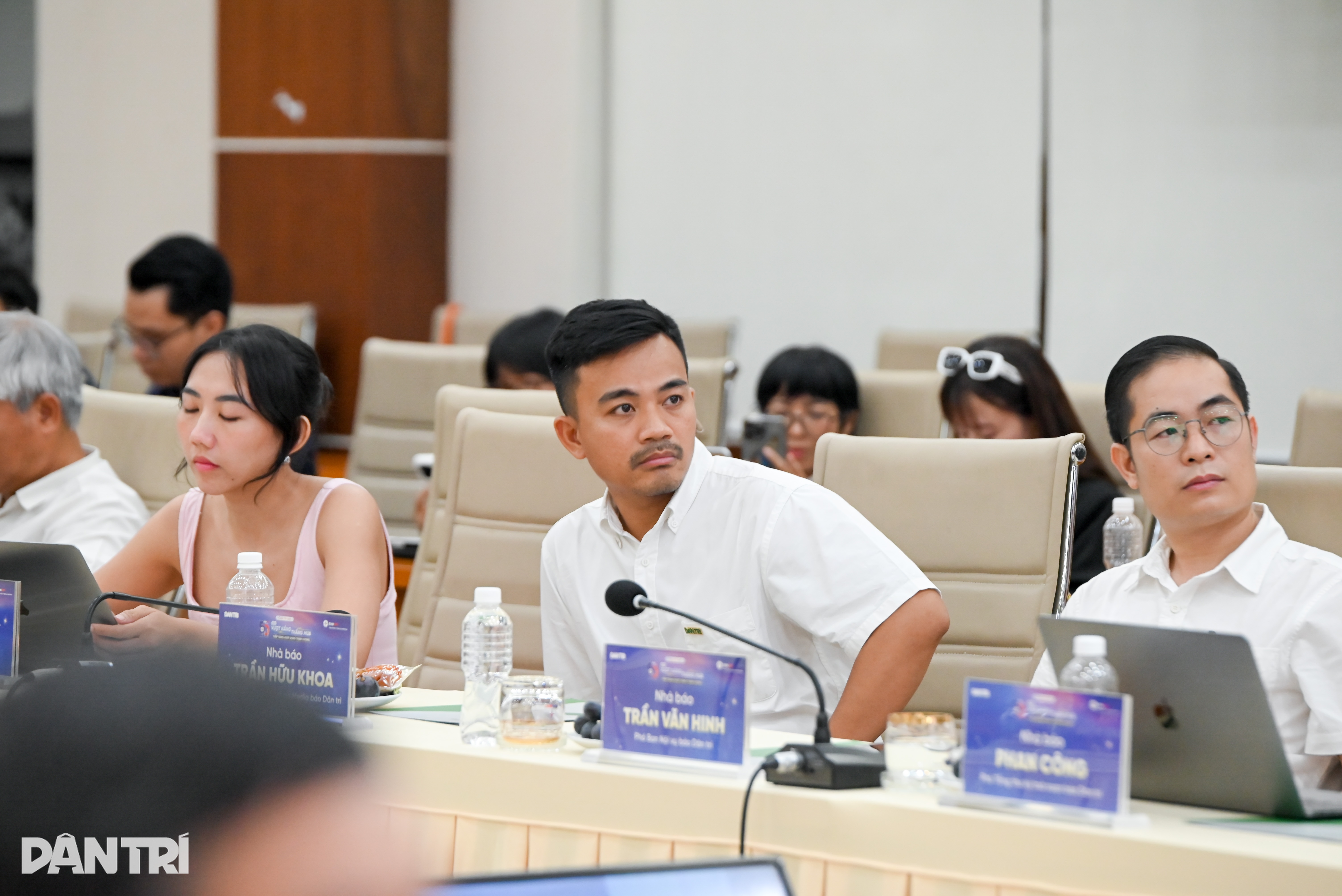 Trao giải cuộc thi ảnh kỷ niệm 50 năm ngành điện lực miền Nam - 11
