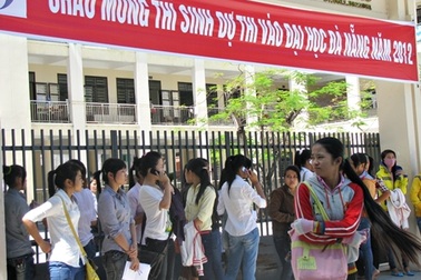 Đề Văn khối D nhẹ nhàng, đề Văn khối C hay